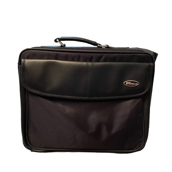 TARGUS Standard Notebook Case - Very good used condition - Shoulder strap - Picture 1 of 12